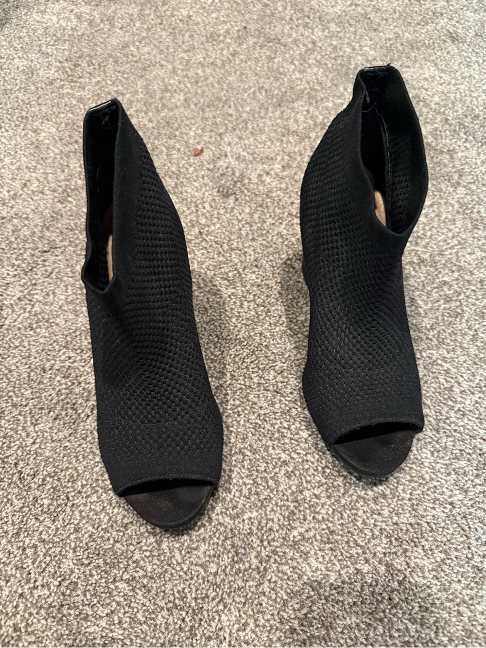 Open-Toe Knit Ankle Heels in Black